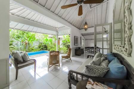 Hideaways Seminyak Villa Εξωτερικό φωτογραφία